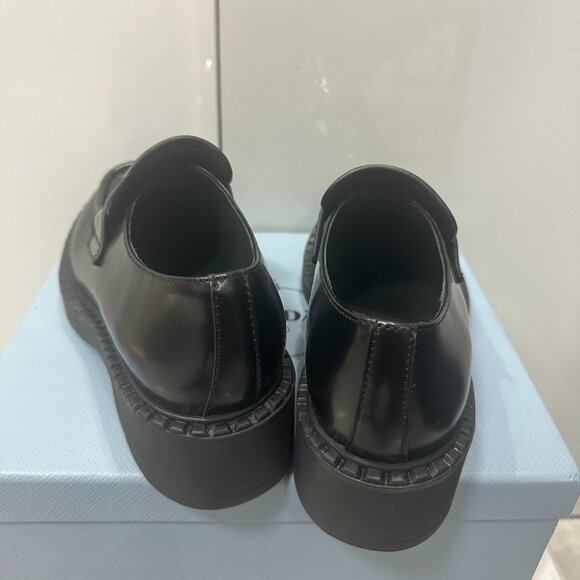 Women's Prada Pink Loafers 💫 - Picture 6 of 6